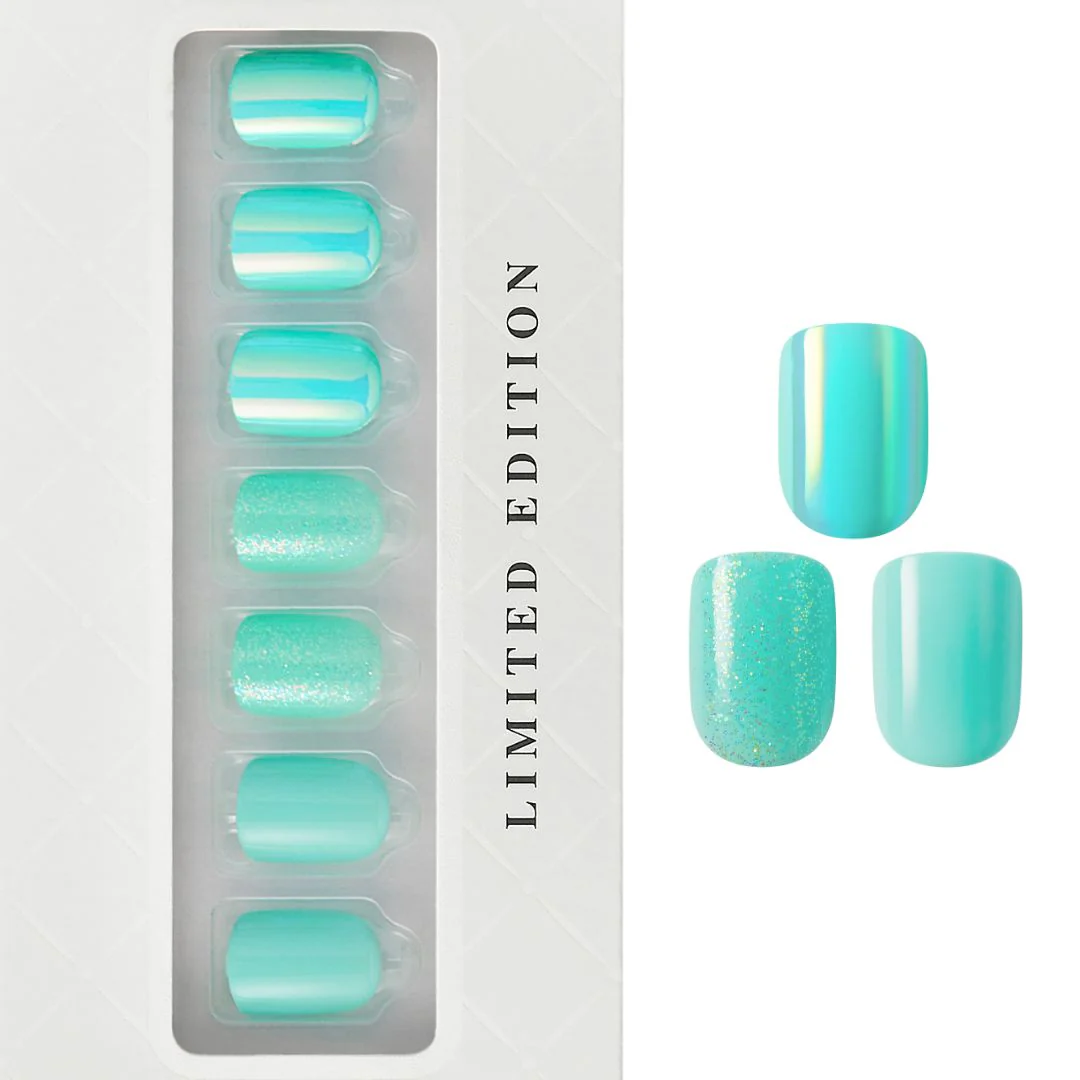 April Showers - Squoval Press On Manicure