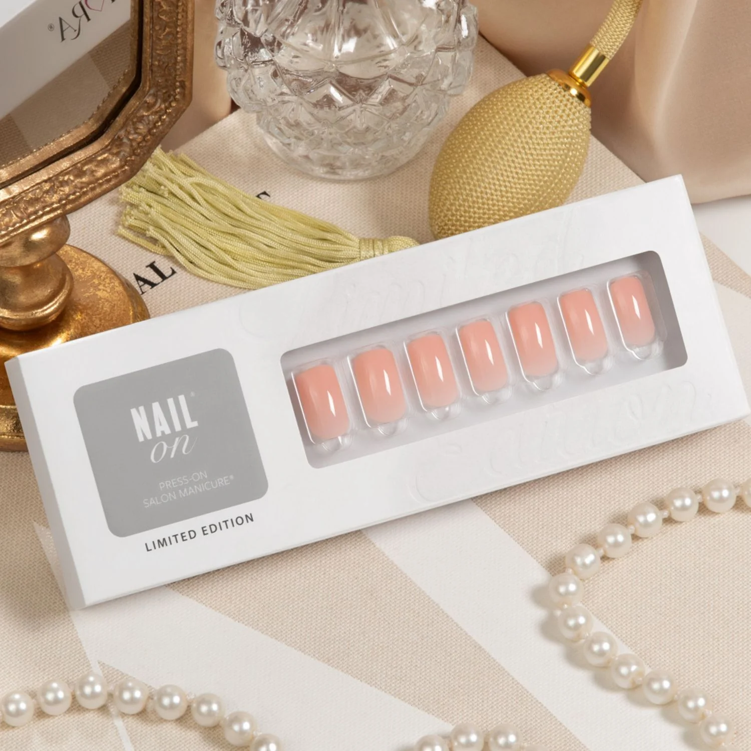 Etiquette - Medium Squoval Nail On Press On Manicure - Image 3