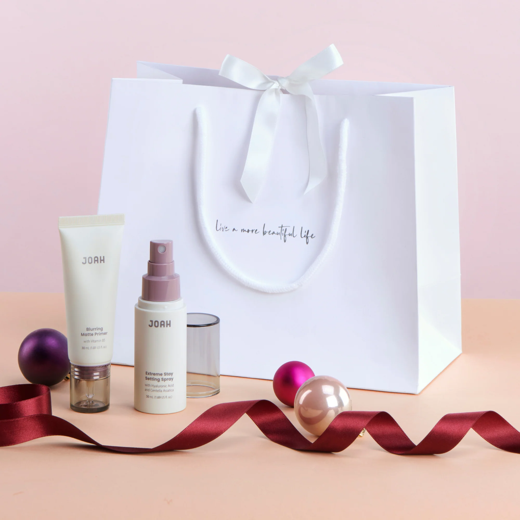 Gift Bag with Facial Primer & Setting Spray IE