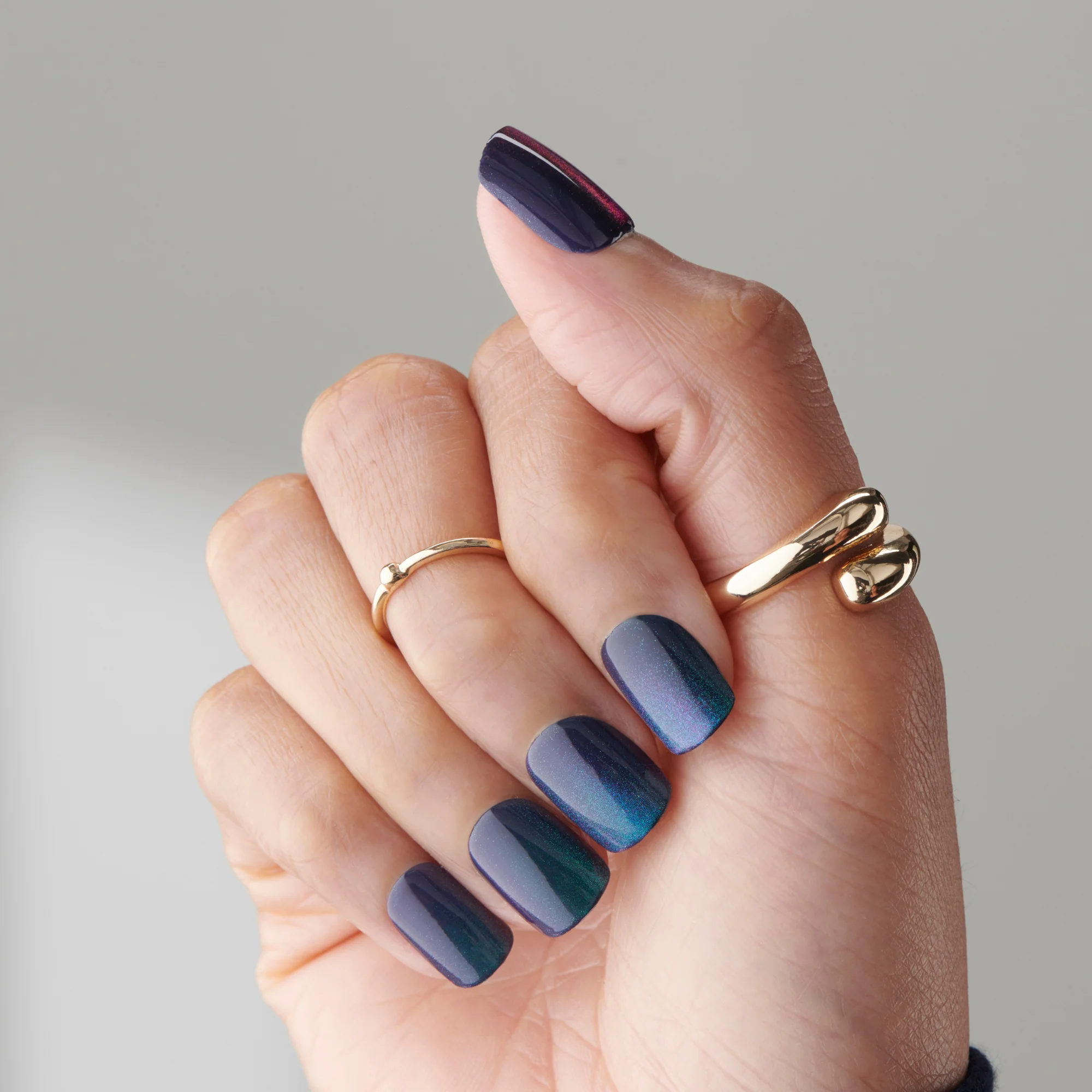 Inviting - Short Squoval Mirror Shine Prism Nail On Press On Manicure - Image 4