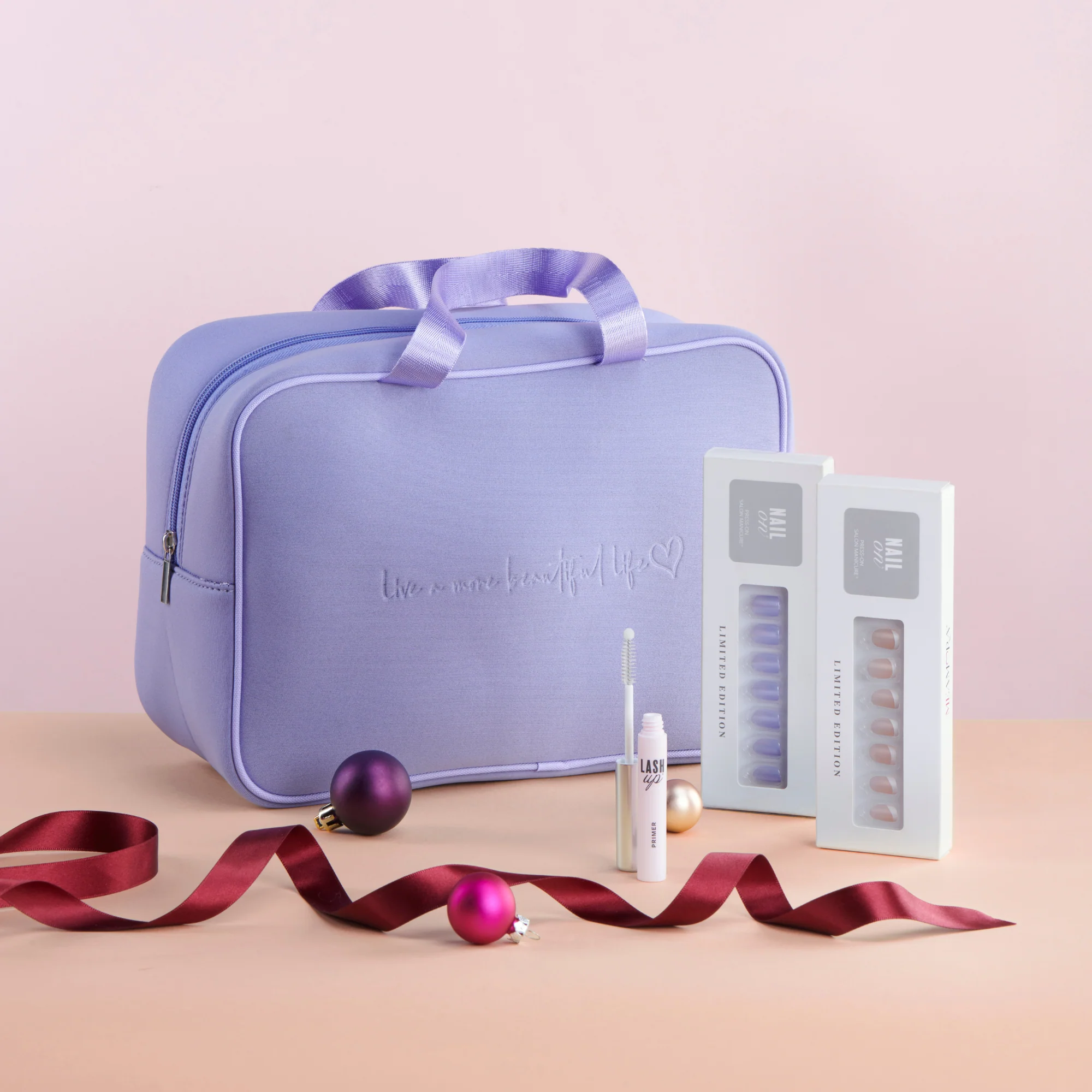 Lilac Beauty Bonus with Primer, The Classics & Lavender Mist IE. Free when you spend €65 or more online. Exclusions apply.