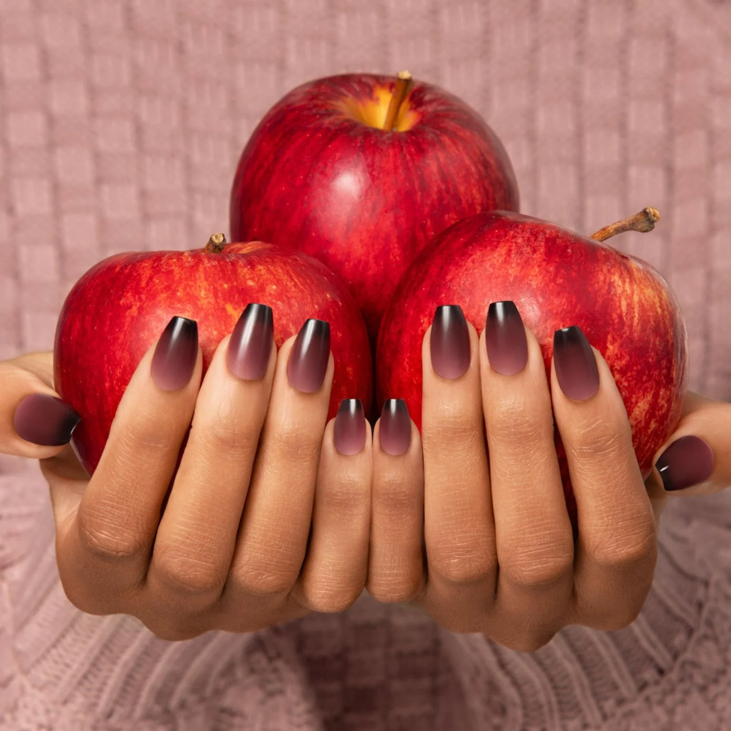 Make Believe - Medium Coffin Nail On Press On Manicure - Image 3