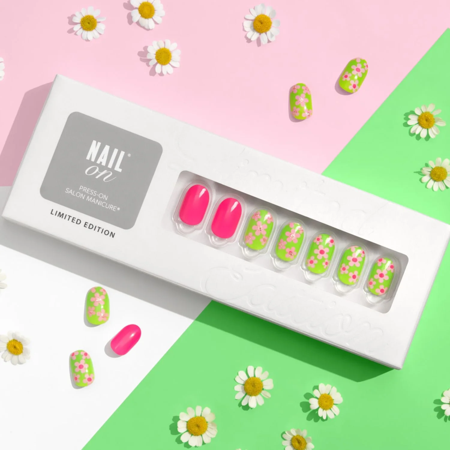 You Made My Daisy - Short Oval Nail On Press On Manicure - Image 3